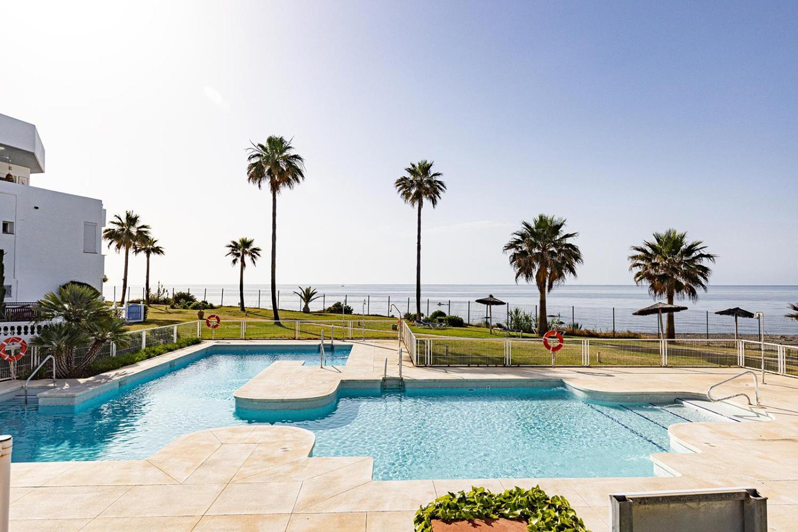 Sunrise Beach Front - Casares Del Mar Εξωτερικό φωτογραφία