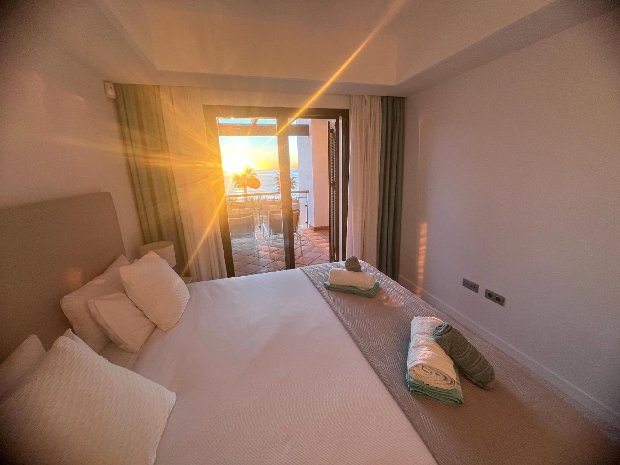 Sunrise Beach Front - Casares Del Mar Εξωτερικό φωτογραφία