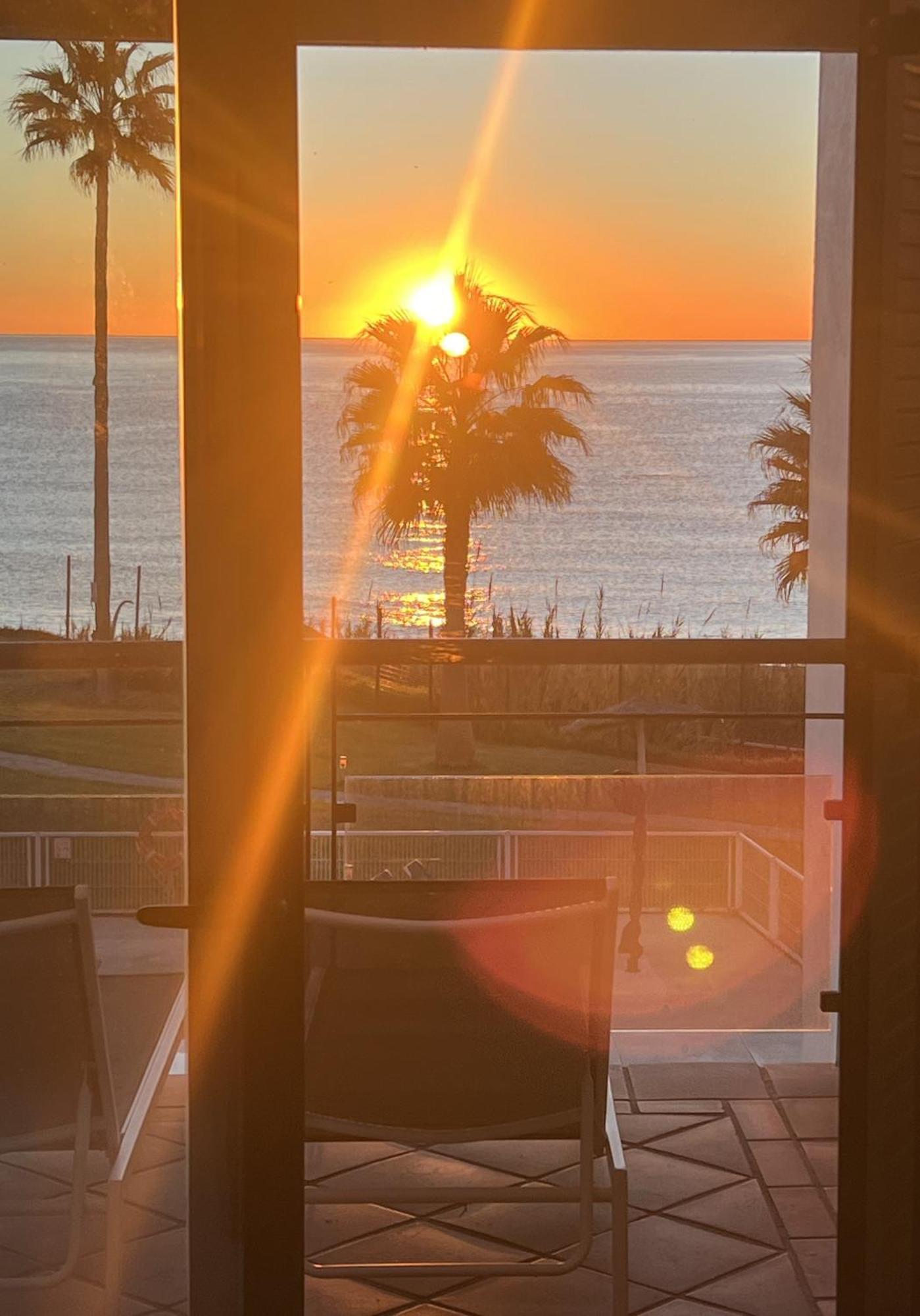 Sunrise Beach Front - Casares Del Mar Εξωτερικό φωτογραφία
